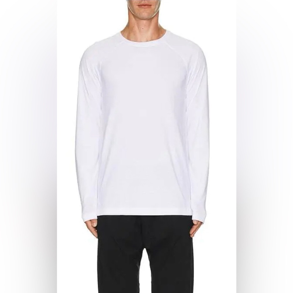 ALO YOGA Men’s Triumph Long Sleeve Tee in White size Small Athleisure Minimalist